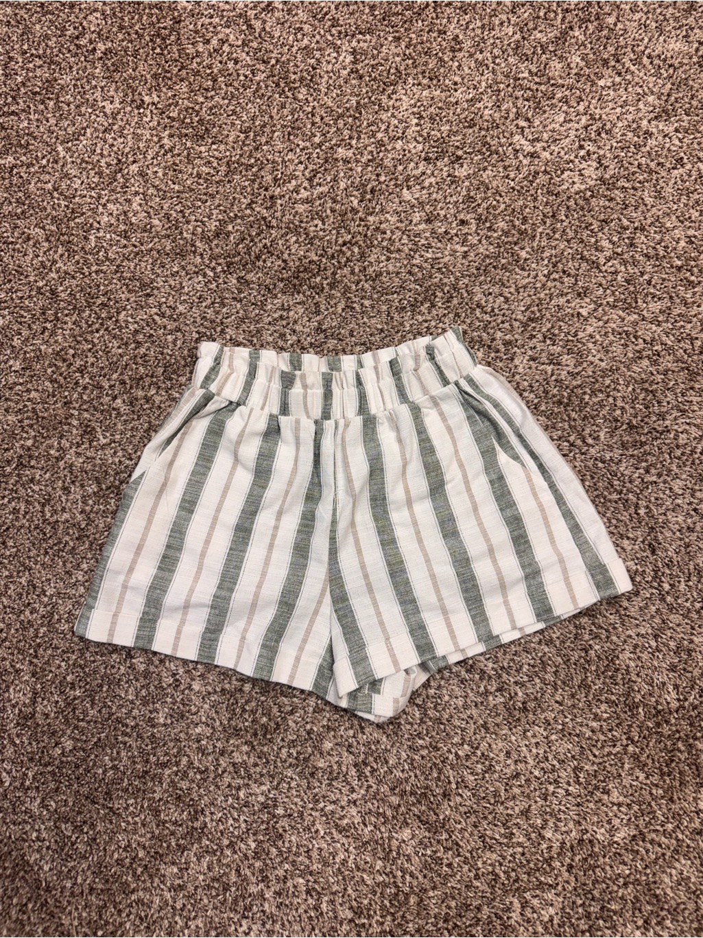 Style Rack Vertical Stripe High-Waist Shorts - Green & White